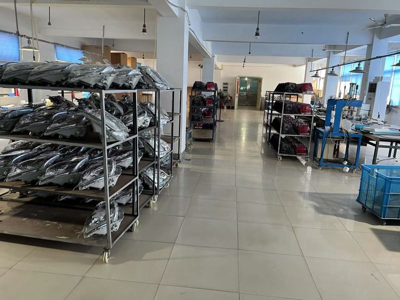 Yimi (Guangzhou) Automotive Parts Co, Ltd 製造者の生産ライン