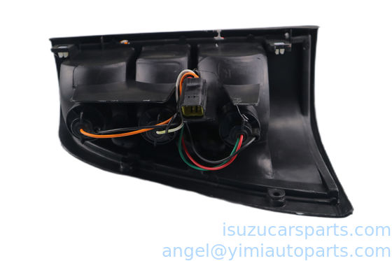 ISUZU TFR17 テイルランプ ASM R 8971144491
